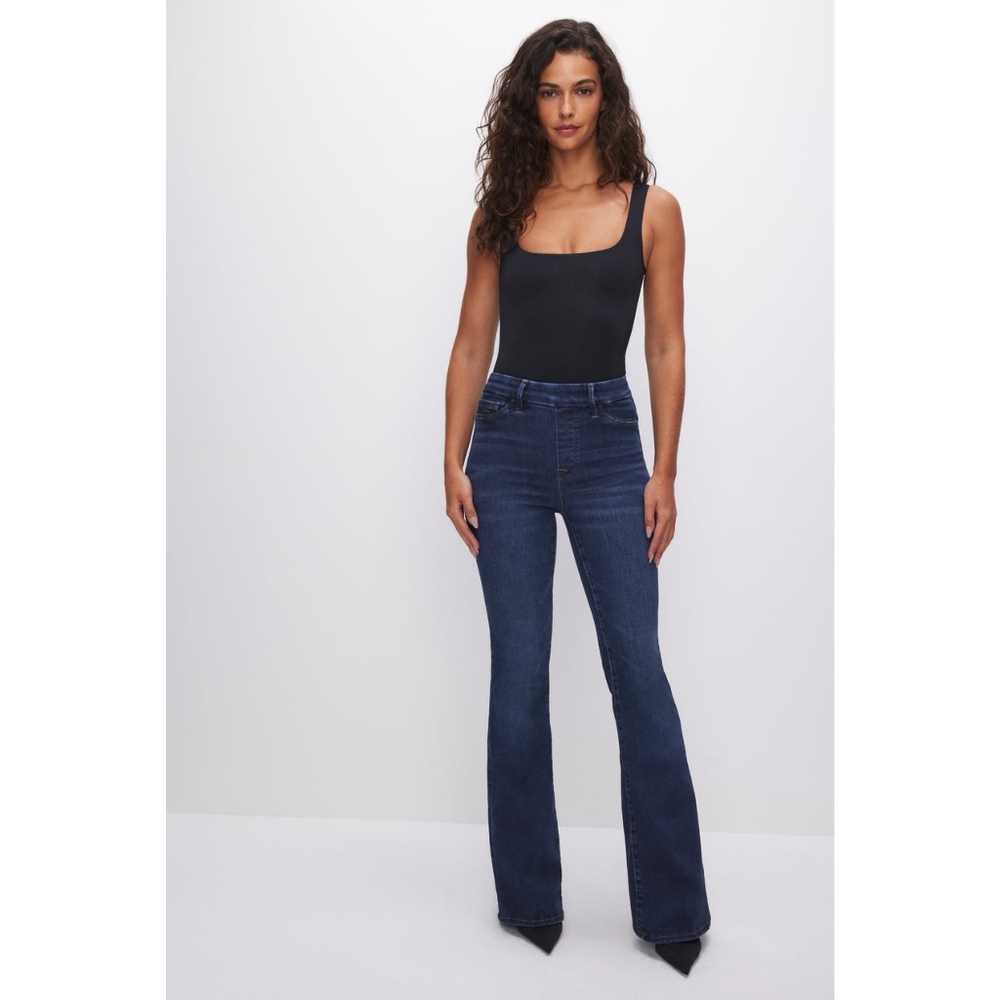 Good American Good Legs Flare Jeans in Indigo0491